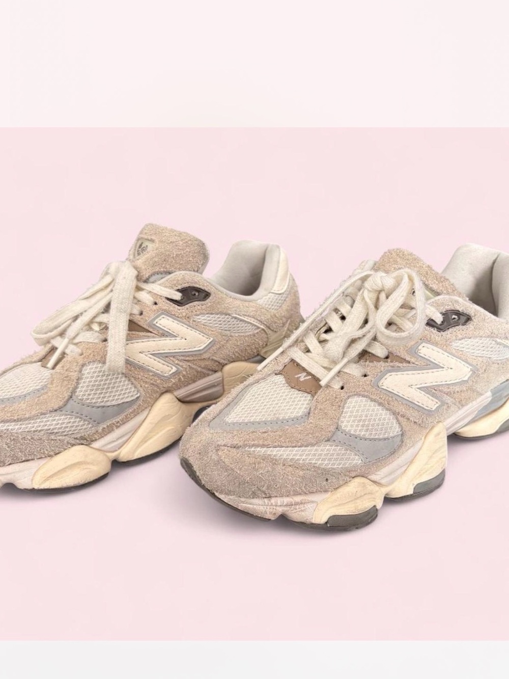New Balance Women's Beige Cream 9060 Style Sneaker